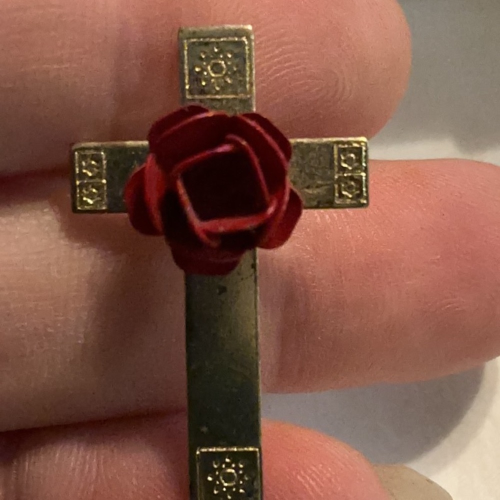 Red Rose Accent on Gold Cross Pin - Picture 7 of 7